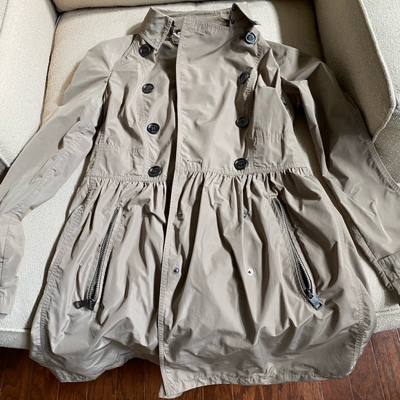 Burberry Beige Trench Coat - Picture 5 of 6
